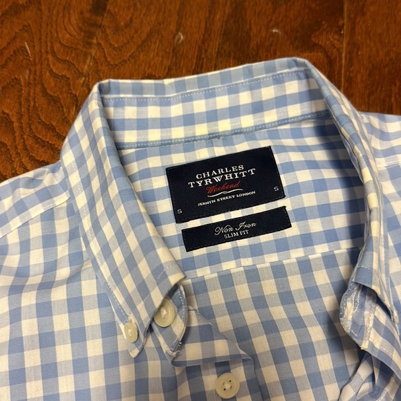 Charles Tyrwhitt Slim Fit Button Down - Picture 2 of 4